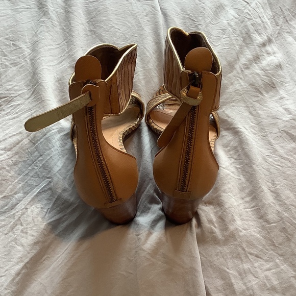 The Tui Collection Heels Genuine Leather - Picture 3 of 3
